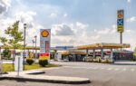 Une pompe à carburant dans une station-service allemande.