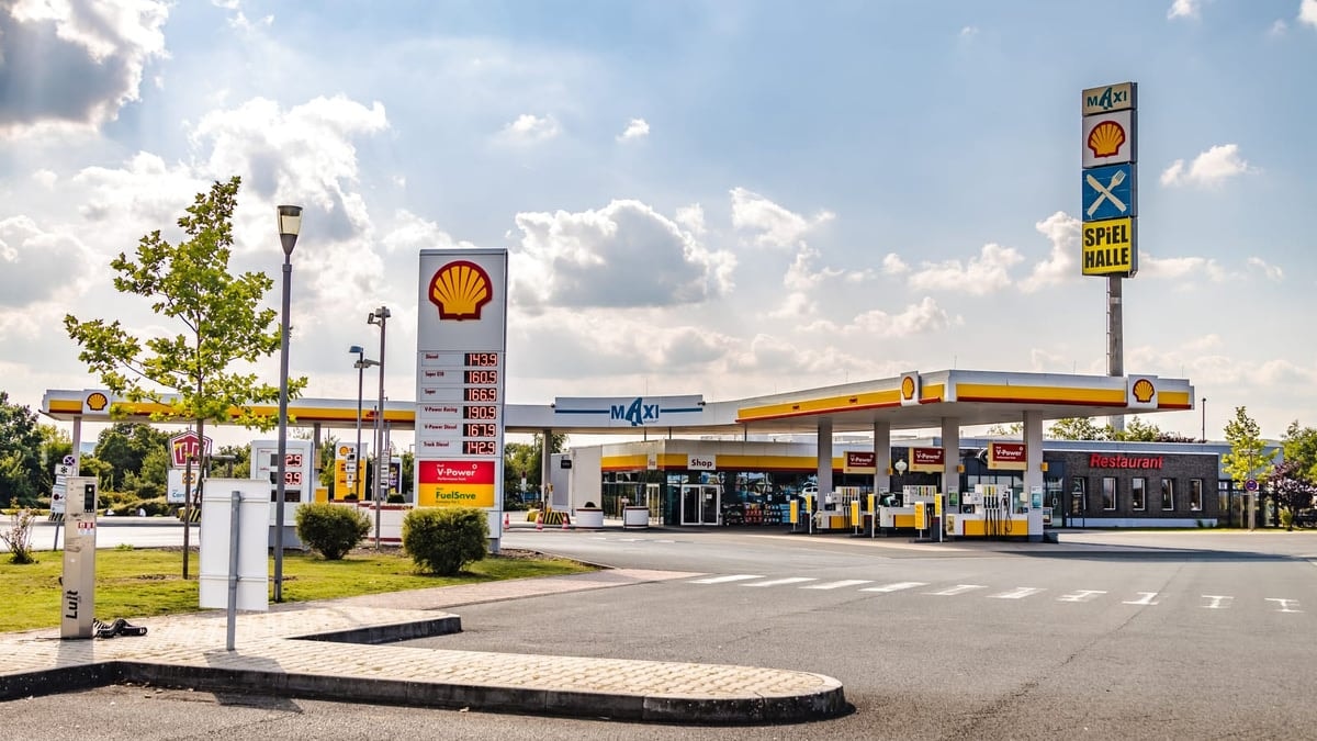 Une pompe à carburant dans une station-service allemande.