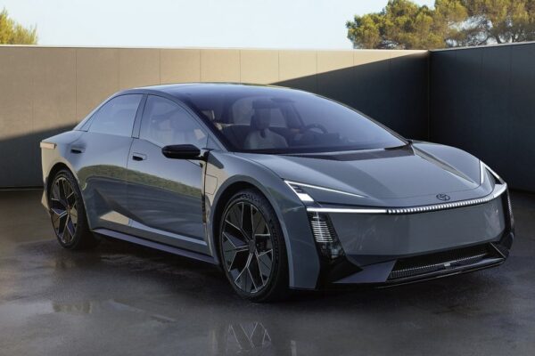 Concept Toyota Corolla évoquant les lignes possibles de la future compacte.