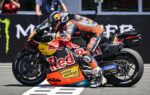 Une moto de l’équipe officielle Honda dans le paddock du MotoGP.
