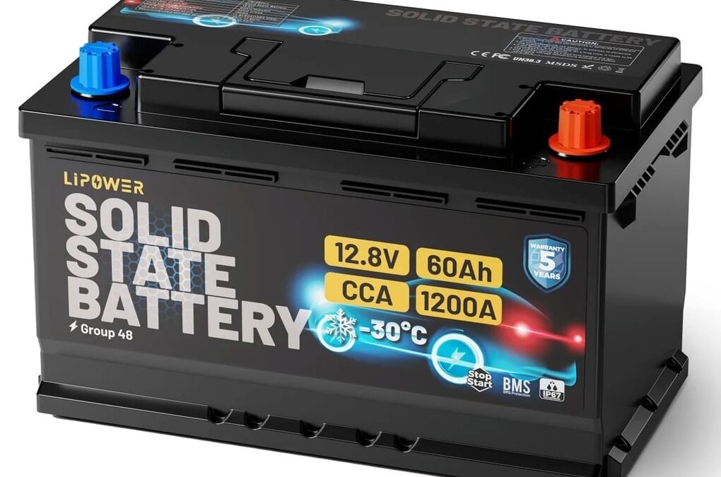 Une batterie automobile 12 V illustrant les modèles à électrolyte solide de LiPower.