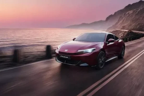 La Honda Prelude Limited Edition 2027 dans sa nouvelle teinte rouge.
