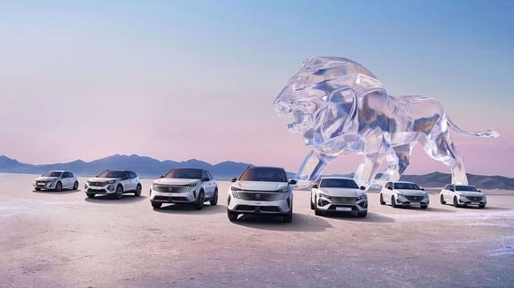 Les finitions Allure Plus et GT Plus de Peugeot gagnent des équipements.