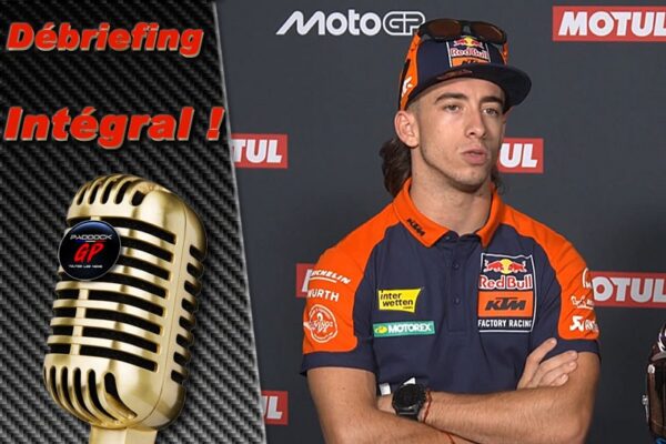 Pedro Acosta en combinaison KTM lors d'un week-end de MotoGP.