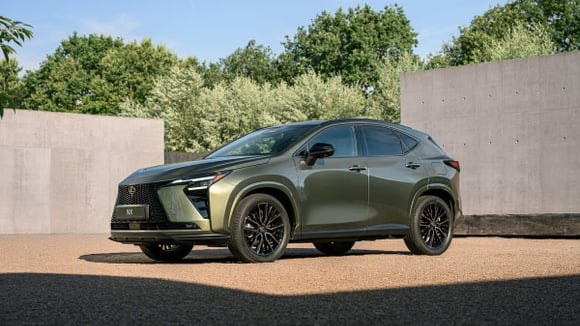 Le Lexus NX restylé.