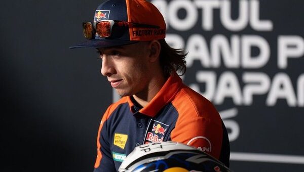 Des pilotes de MotoGP en piste sur le circuit de Motegi au Japon.
