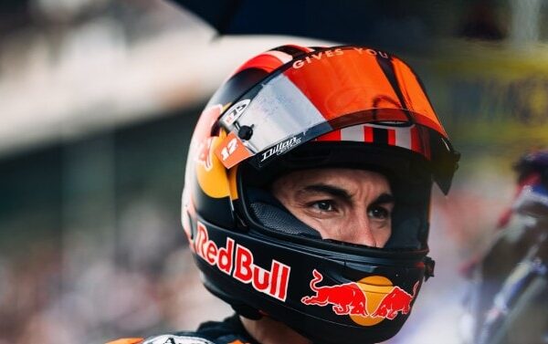 Portrait du pilote de MotoGP Maverick Vinales.