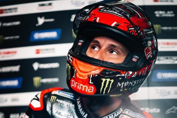 Fabio Quartararo au guidon de sa Yamaha en MotoGP.