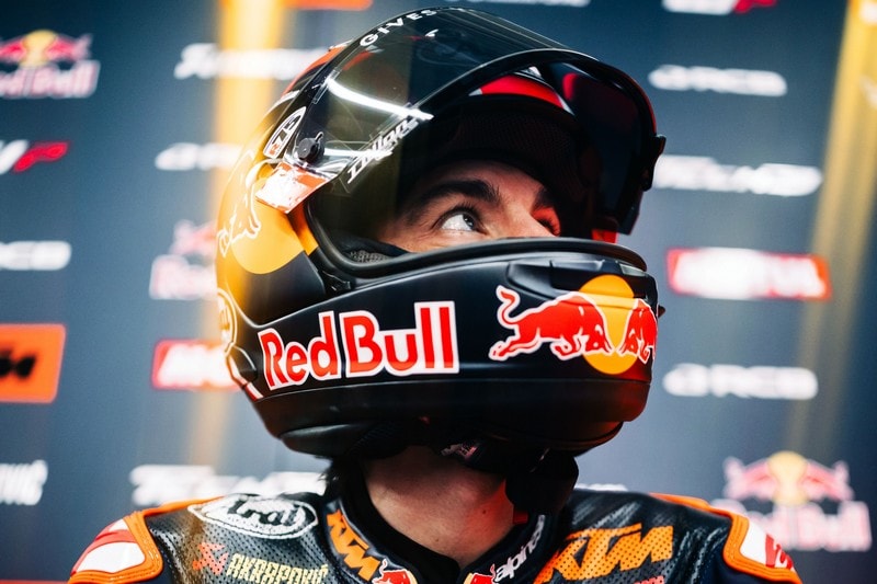 Maverick Viñales au guidon de sa KTM lors du Grand Prix du Japon à Motegi.