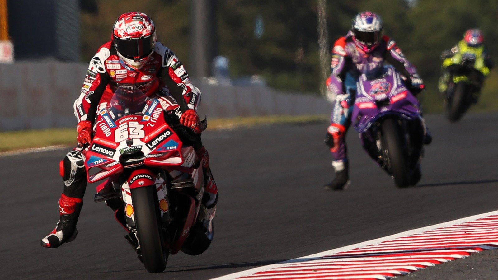 Pecco Bagnaia et Jack Miller au MotoGP japonais 2026.