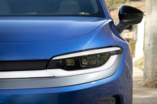 La Volkswagen ID. Polo, petite voiture électrique de la marque.