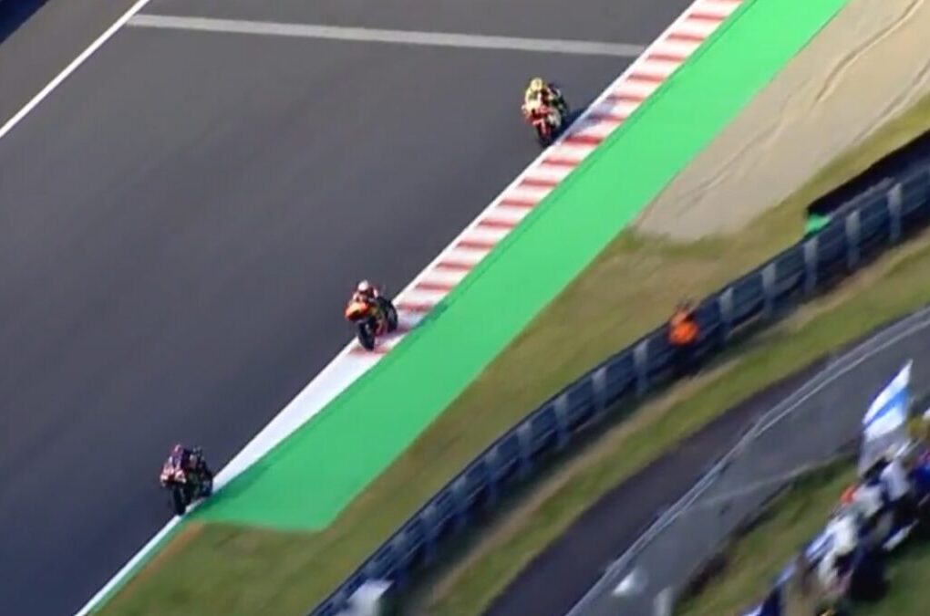 Jorge Martin et Enea Bastianini en piste lors du Sprint du GP du Japon à Motegi.