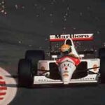 Häkkinen fait rouler la McLaren MP4/6 de Senna à Athènes