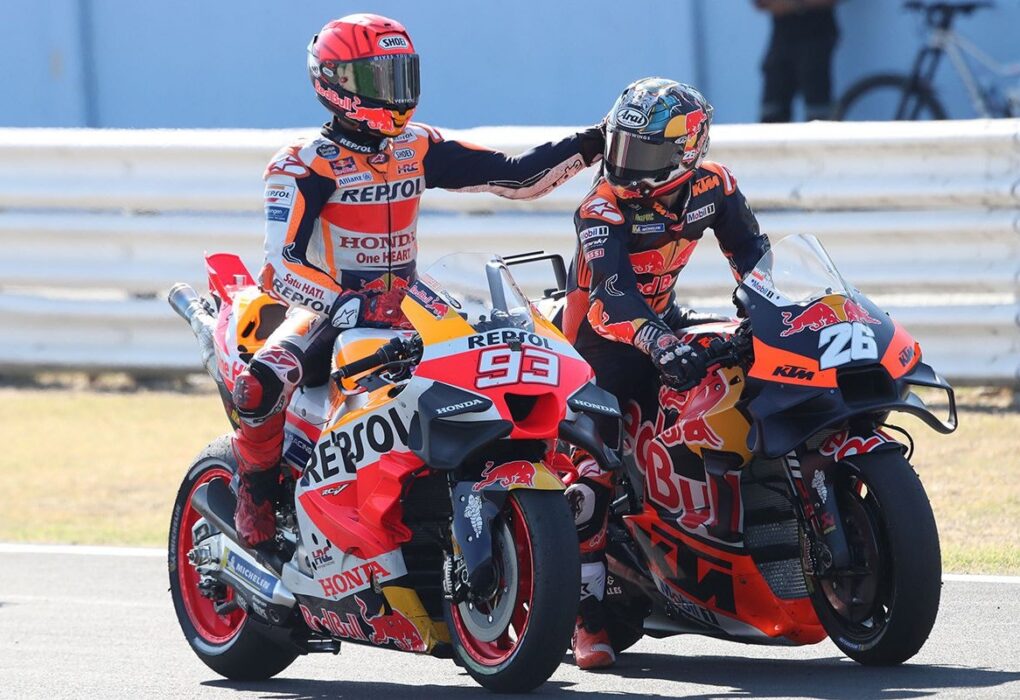 Dani Pedrosa dans le paddock du MotoGP.