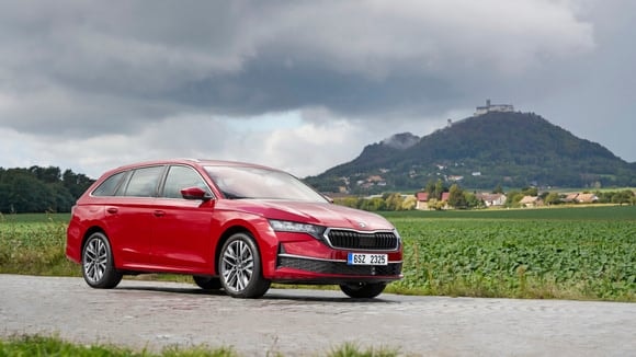 La Škoda Octavia gagne elle aussi le nouveau moteur hybride de Volkswagen