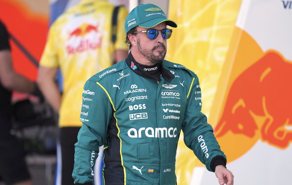 Fernando Alonso avec Aston Martin lors du rendez-vous de F1 à Sepang.