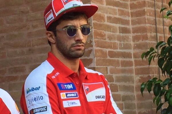 Andrea Iannone au guidon d'une Ducati en MotoGP.