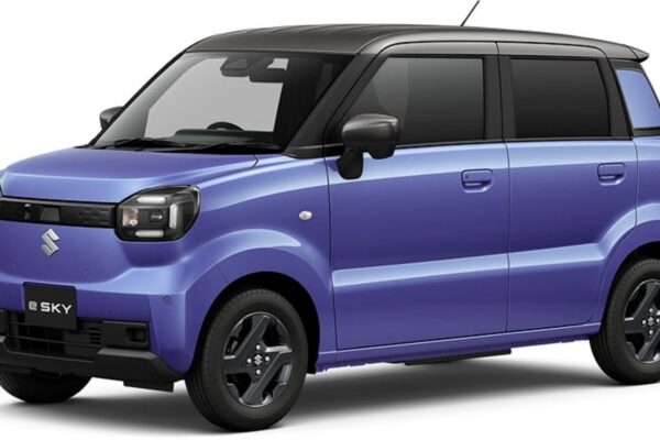 La Suzuki e SKY, petite voiture électrique destinée au marché japonais.