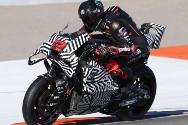 Marco Bezzecchi au guidon de l’Aprilia RS-GP 850 lors des essais au Red Bull Ring.