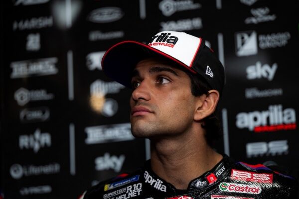 Jorge Martín au guidon de son Aprilia sur le circuit de Mandalika lors du GP d'Indonésie.