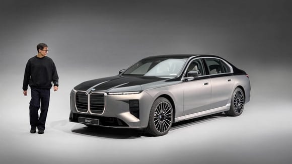 La BMW Série 7 restylée.