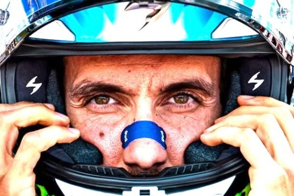 Alex Rins, pilote Yamaha en MotoGP, lors du Grand Prix d'Indonésie à Mandalika.