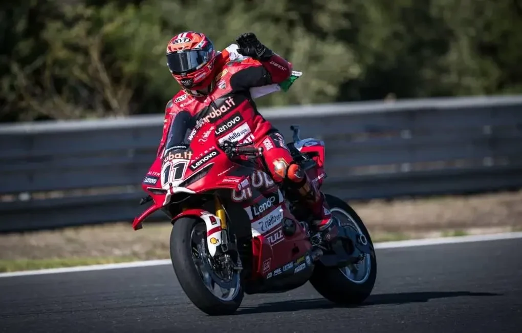 Classement de la course Superpole du Superbike à Estoril remportée par Nicolò Bulega.