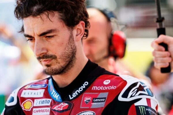 Francesco Bagnaia au guidon de sa Ducati sur le circuit de Mandalika.