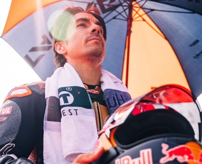 Maverick Viñales au guidon de sa KTM sur le circuit de Mandalika lors du Grand Prix d’Indonésie.