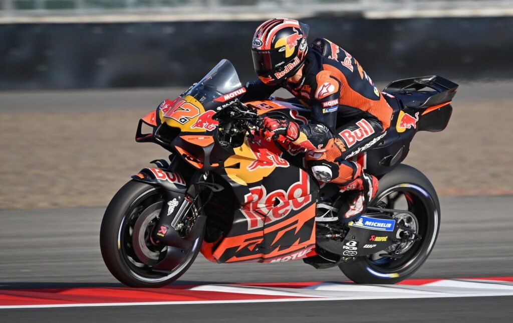 Maverick Viñales avec sa KTM au Grand Prix d’Indonésie à Mandalika.