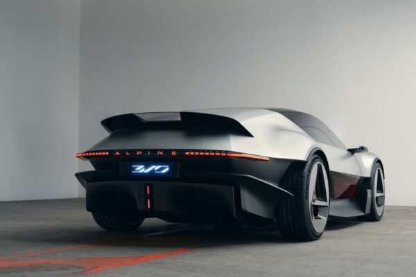 Le concept Alpine A310 Vision aux ailes galbées et aux jantes inspirées de l'A310 historique.