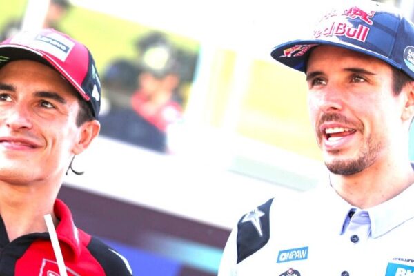 Alex Marquez, pilote de l’équipe Gresini en MotoGP, dans le paddock.