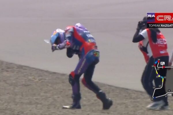 Toprak Razgatlioglu au guidon de sa Yamaha Pramac en MotoGP.