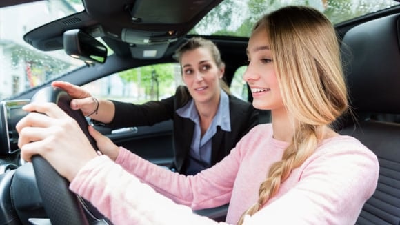Le prix du permis de conduire pourrait augmenter de 150 à 200 €.