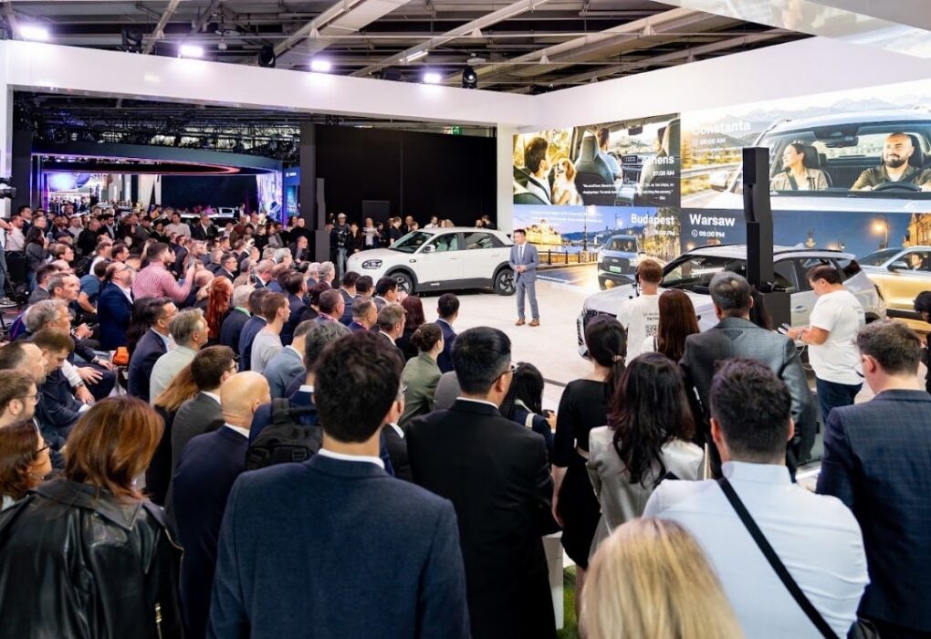 La Chery Q exposée sur le stand de la marque au Salon de Paris.