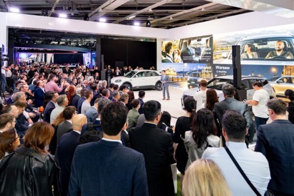 La Chery Q exposée sur le stand de la marque au Salon de Paris.