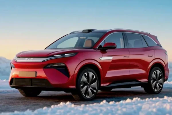 Le BYD Atto 8, grand SUV électrique à sept places destiné au marché européen.