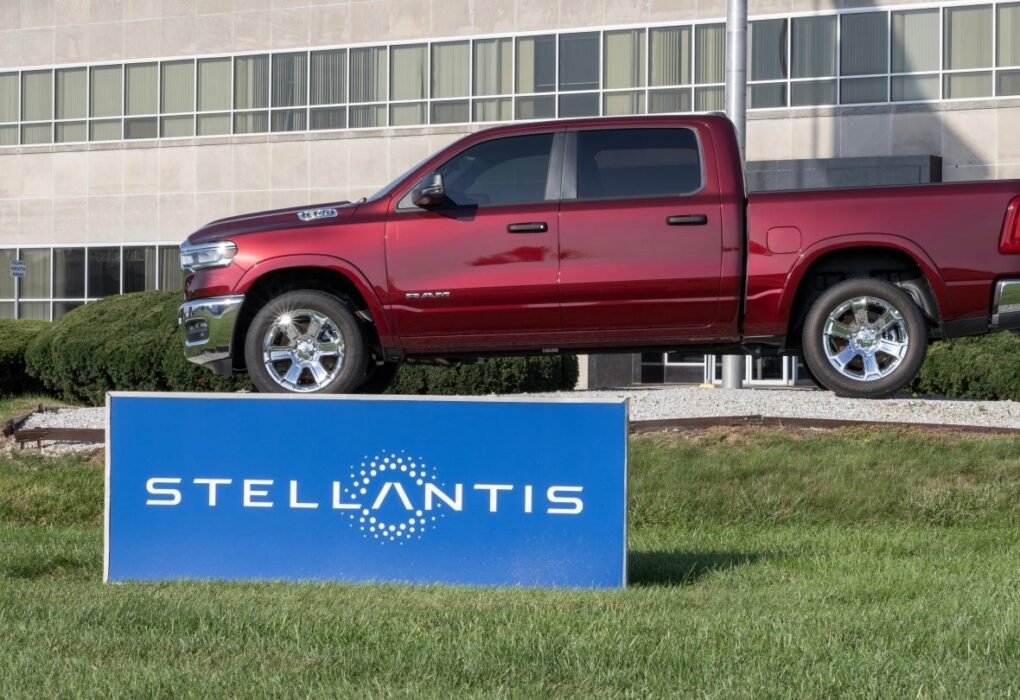 Plusieurs véhicules du groupe Stellantis.