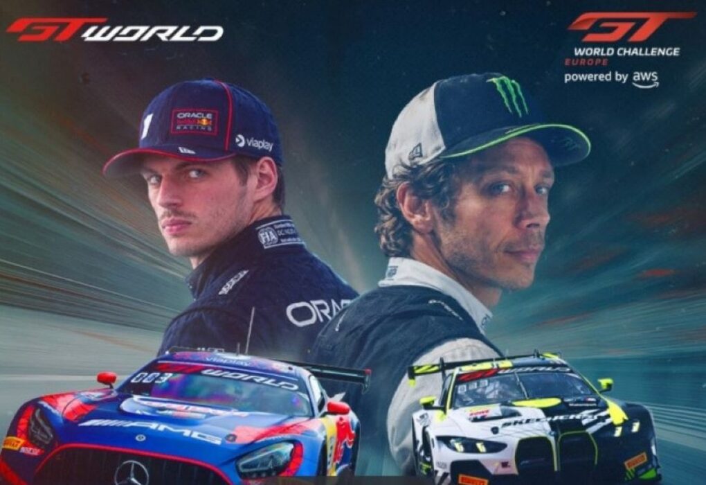 La BMW M4 GT3 EVO de Valentino Rossi et la Mercedes-AMG GT3 EVO de Max Verstappen à Portimão.