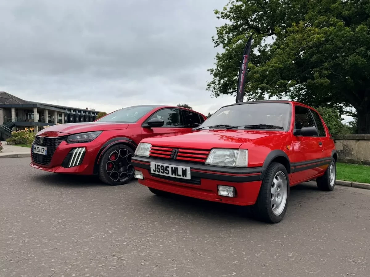 La e-208 GTI est la nouvelle venue d'une lignée débutée avec la 205 GTI