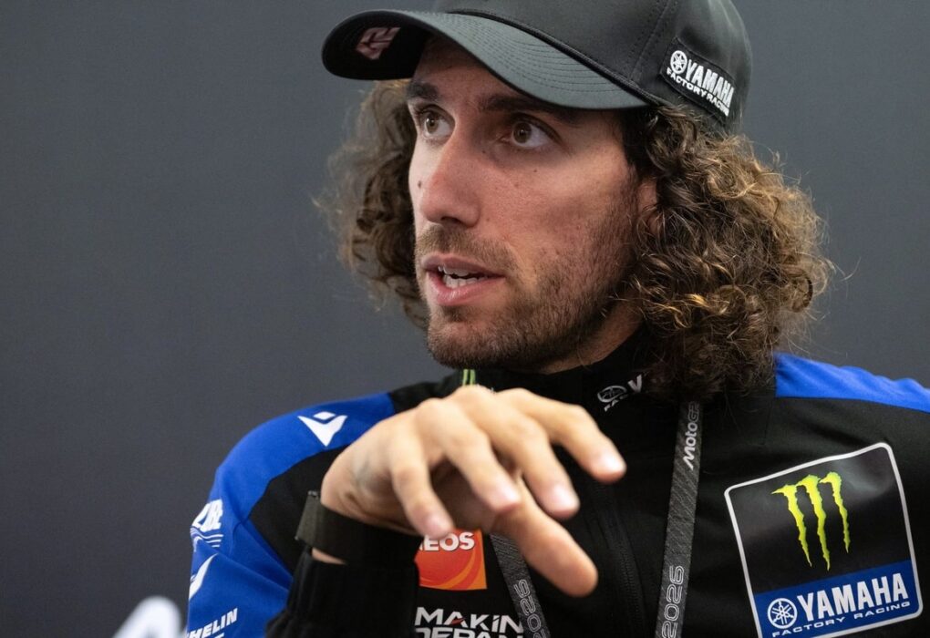 Álex Rins au guidon de sa Yamaha en MotoGP.