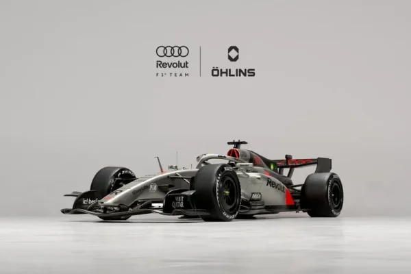 Une monoplace Audi de Formule 1, dont les amortisseurs sont fournis par Öhlins.