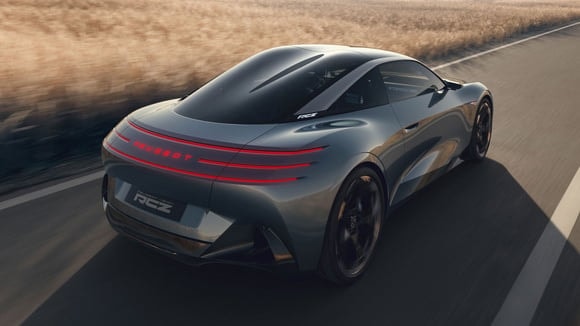 Peugeot présente un concept RCZ en hommage au coupé de 2009.