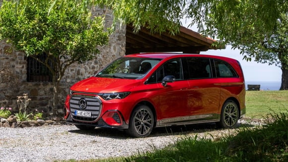 Le Mercedes VLE, grand monospace électrique haut de gamme proposé à partir de 88 000 €.