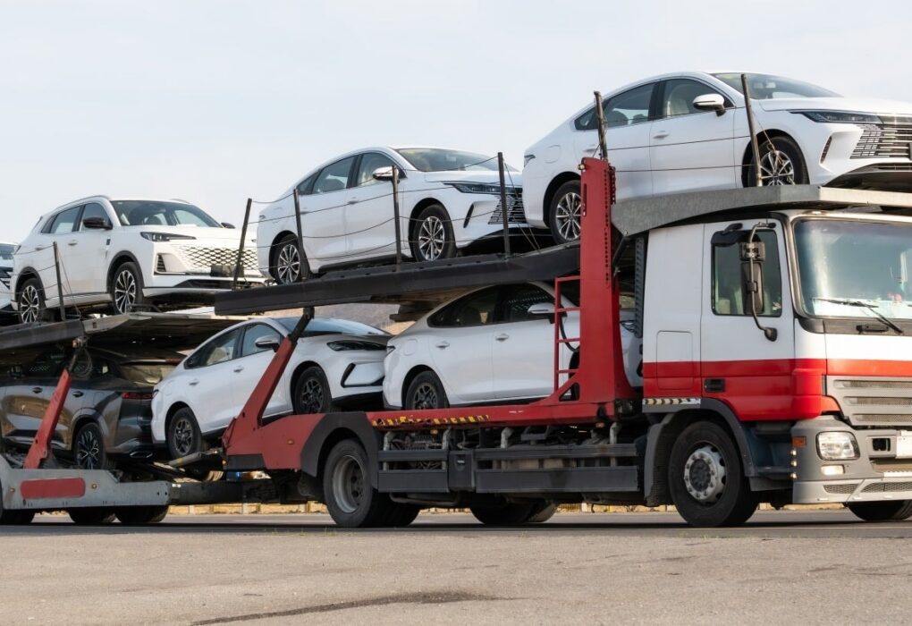 Ligne d'assemblage automobile dans une usine au Mexique.