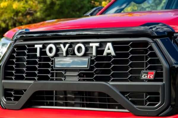 Un pick-up Toyota Hilux à hydrogène destiné à une production en Thaïlande.
