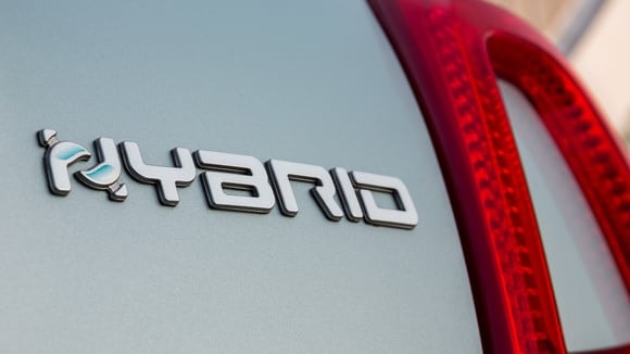 La version hybride n'a pas changé grand-chose à la Fiat 500 actuelle.