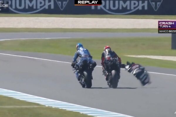 Marco Bezzecchi et Alex Marquez en piste à Phillip Island sur leurs Aprilia et Ducati Gresini.