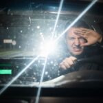 L’éblouissement au volant gêne 86 % des sondés la nuit