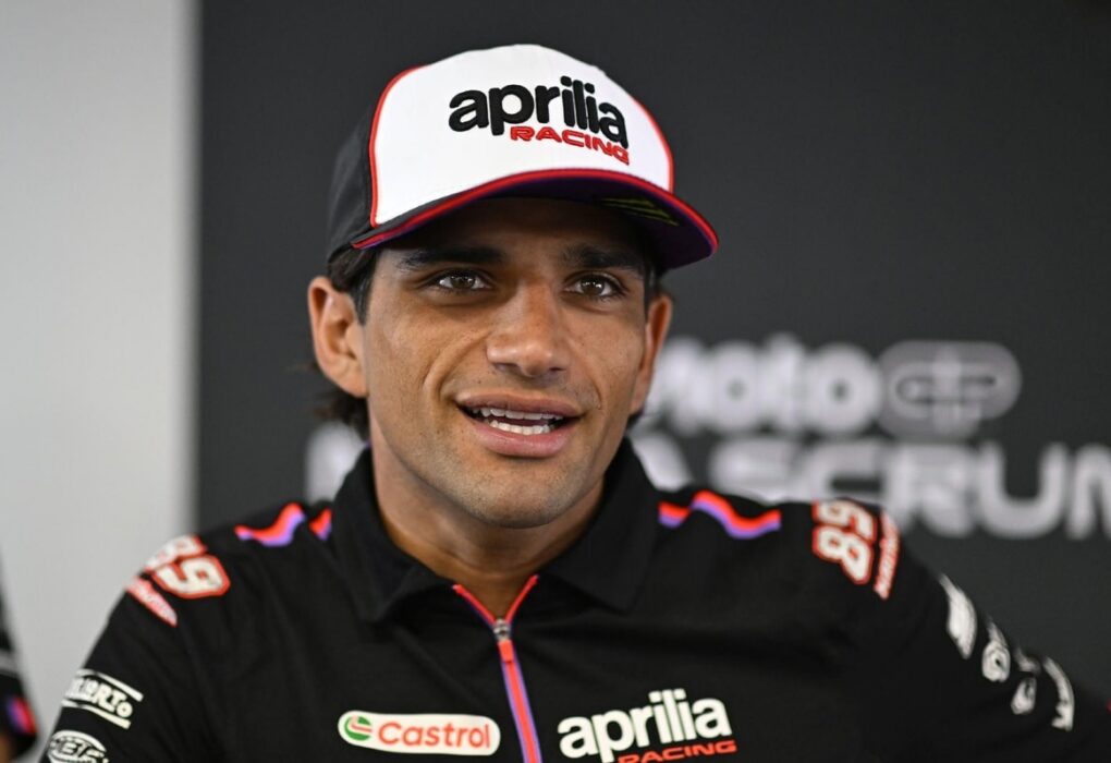 Jorge Martín et Marc Márquez en lutte lors du sprint MotoGP de Phillip Island.